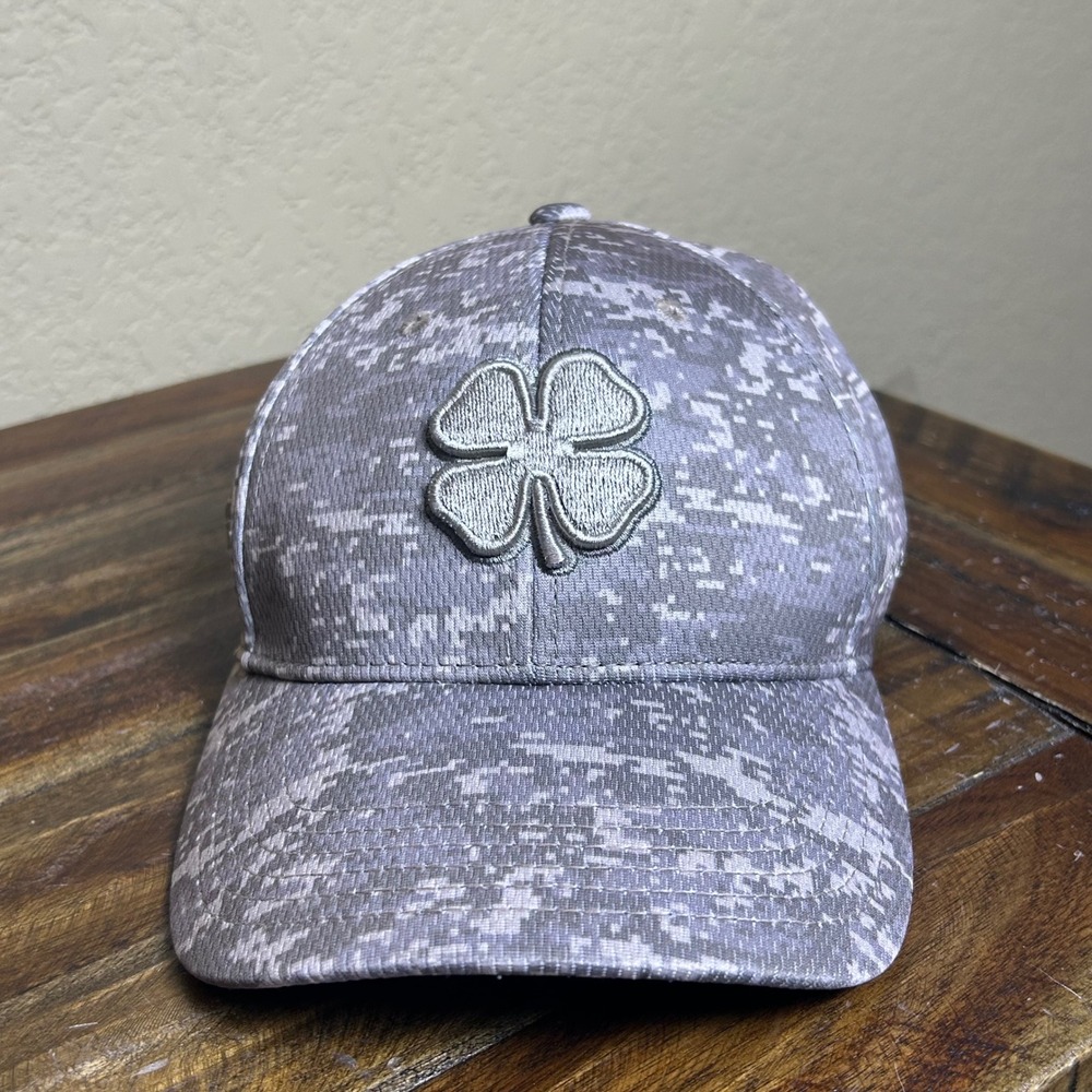 Black Clover Live Lucky Half Moon Bay Golf Hat Digital Camo Grey Fitted S/M